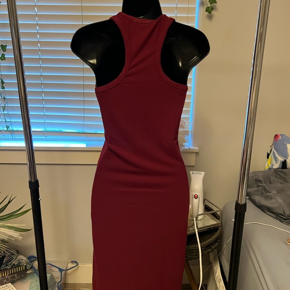 NWT maroon t-back soft midi dress - Picture 2 of 5